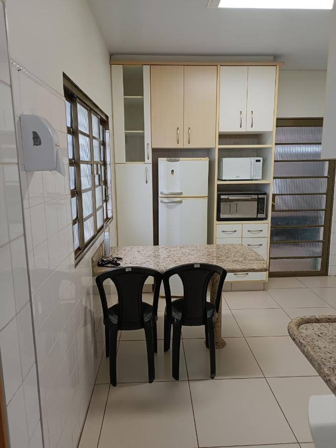 Pousada Cantinho Da Felicidade Uberlandia Bagian luar foto
